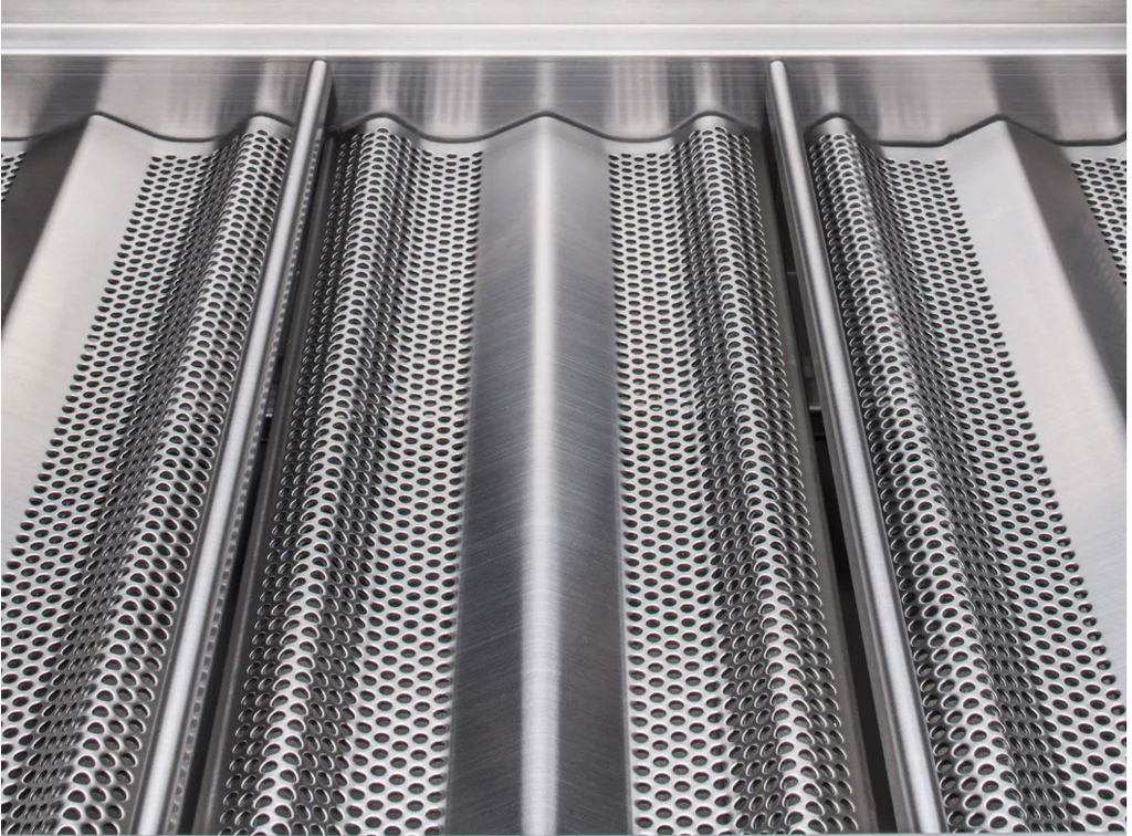 LBM 32-Inch 4-Burner Built-In Gas Grill