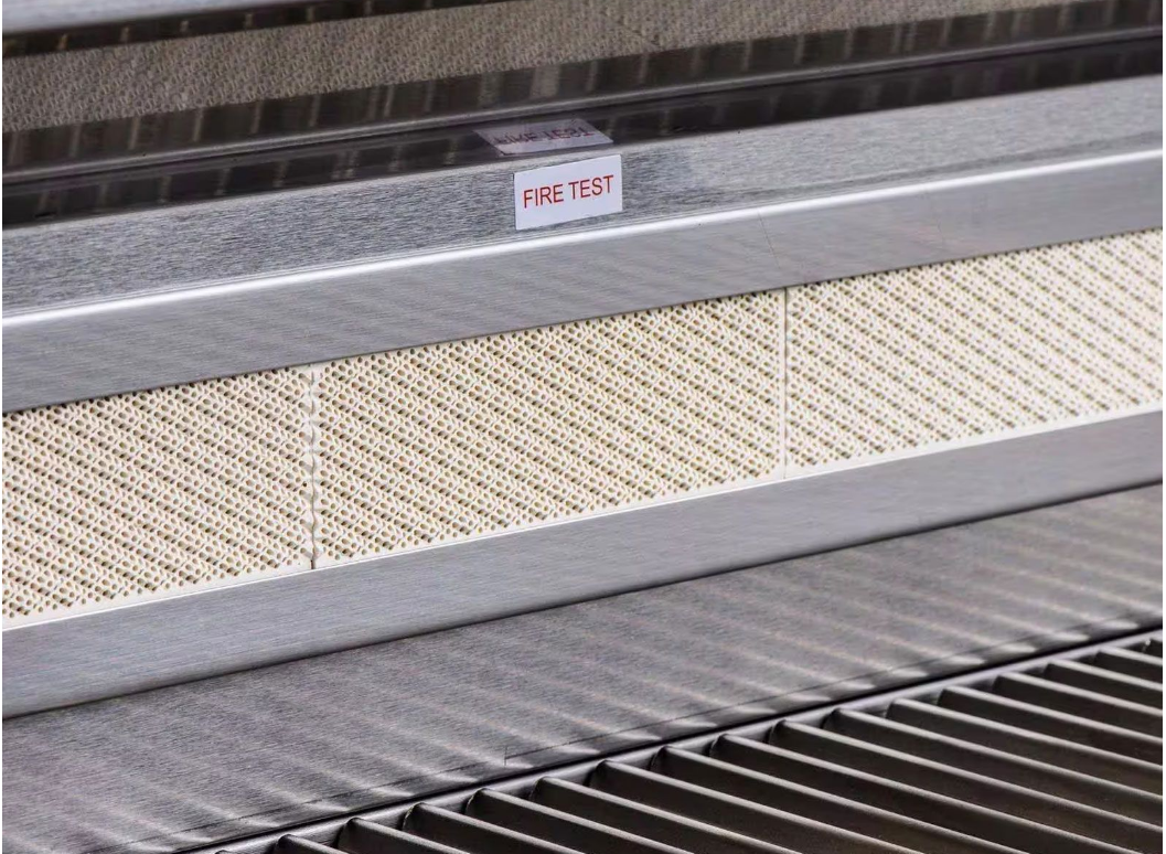 LTE+ Marine Grade 32-Inch 4-Burner Built-In Gas Grill